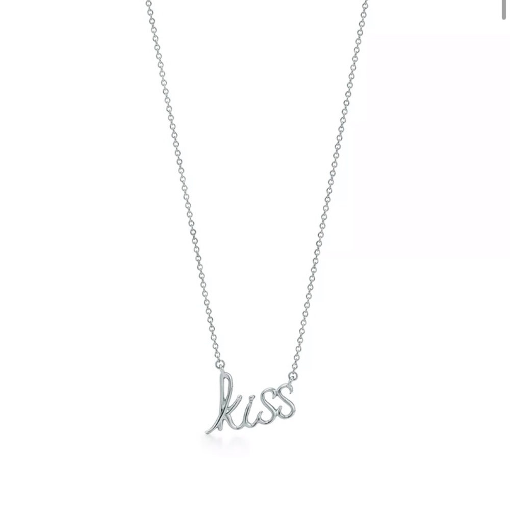 Tiffany & Co. Paloma Picasso Graffiti Kiss Pendent